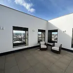 Az Tower Apartamento