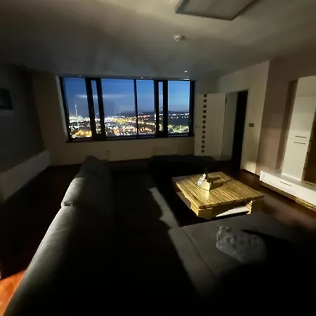 Az Tower Apartment *